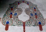 Kaketoes in een overgangsstijl tussen Jugendstil en Amsterdamse School.
<br/>
Gert-Jan Lobbes, 2016